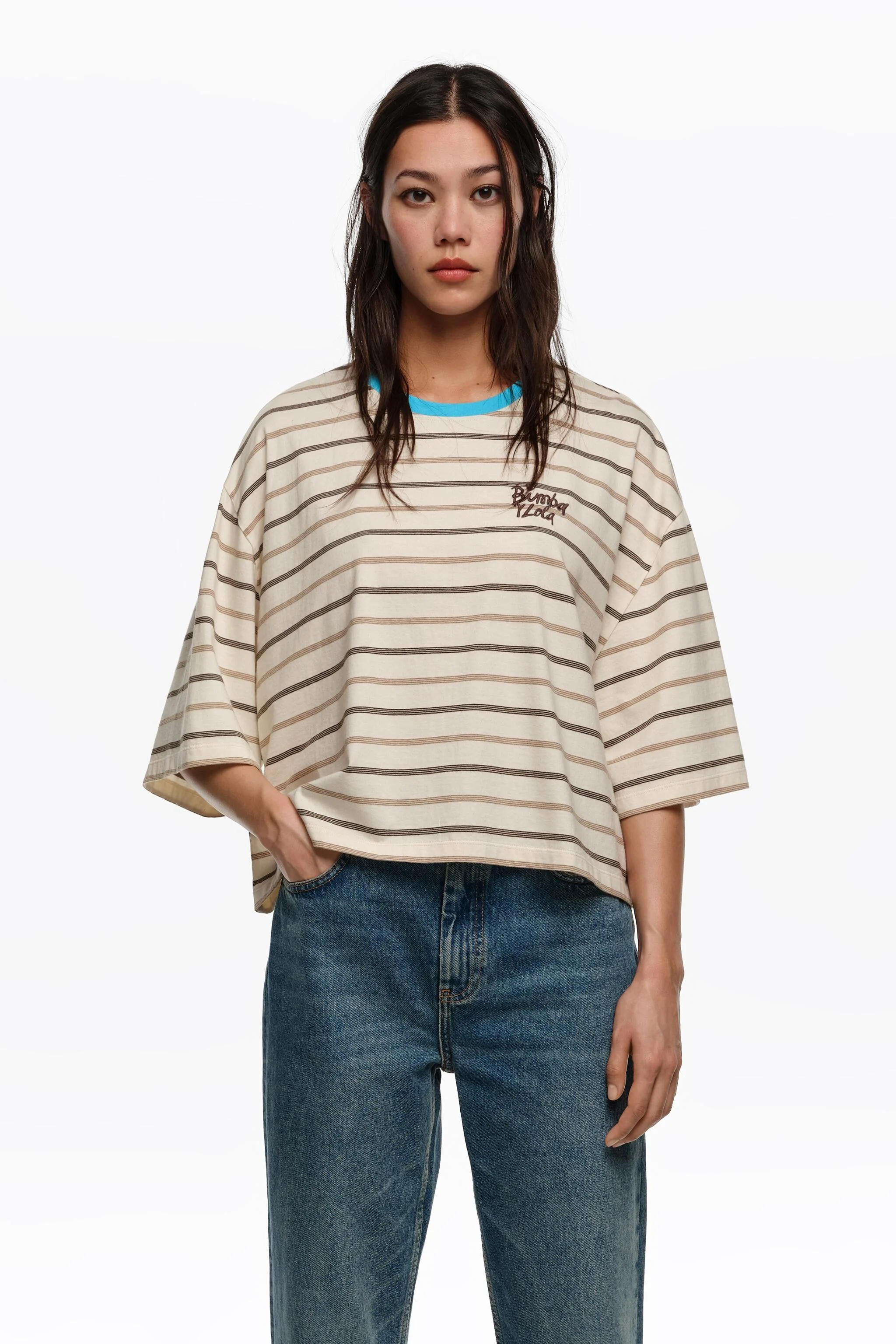 Camiseta quadrada de algodão listrada marrom