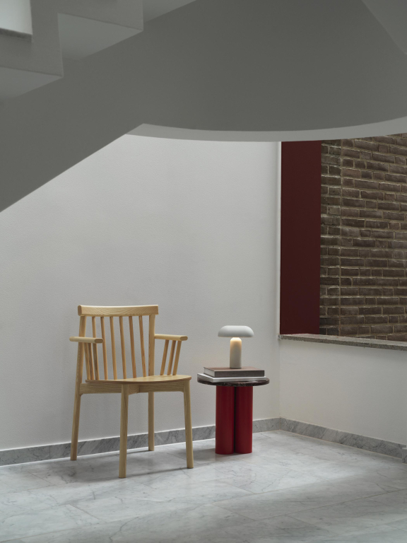 Normann Copenhagen Dit bijzettafel bright red rosso levanto