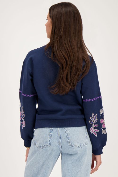 Donkerblauwe sweater met embroidery