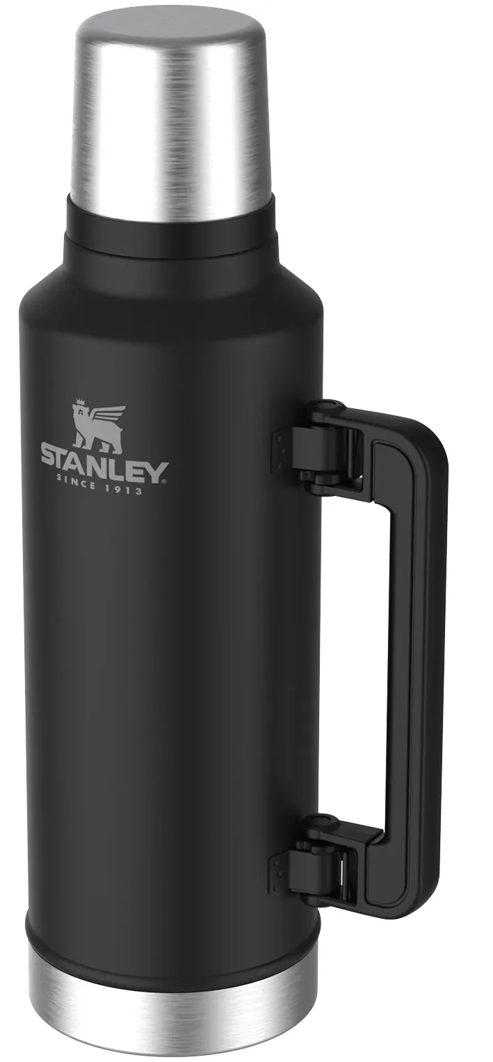 Stanley Classic Bottle 1.9L Matte Black