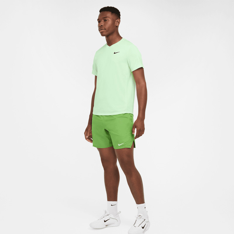 Tee-shirt de tennis Nike Court Dri-Fit Victory vert clair 2025