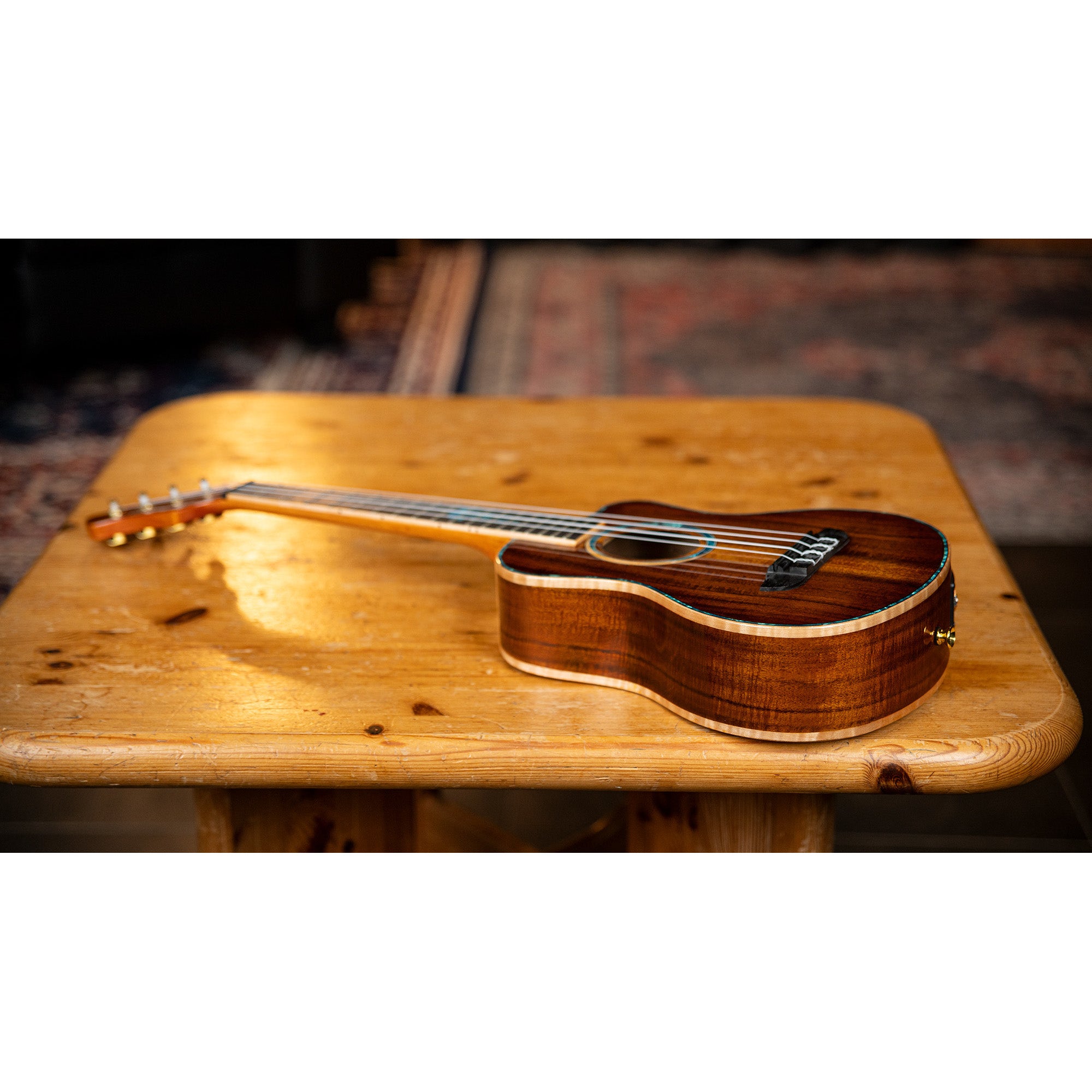 Ortega 30th Anniversary Series RUHZ30TH-JF E/A tenor ukelele met gigbag