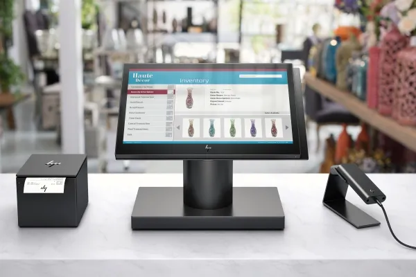 HP ElitePOS G1 Retail System 141 - Alt-i-én - 1 x Celeron 3965U / 2.2 GHz - RAM 4 GB - SSD 128 GB - TLC - HD Graphics 610 - Gigabit Ethernet - Win 10 Pro 64-bit - skærm: LED 14