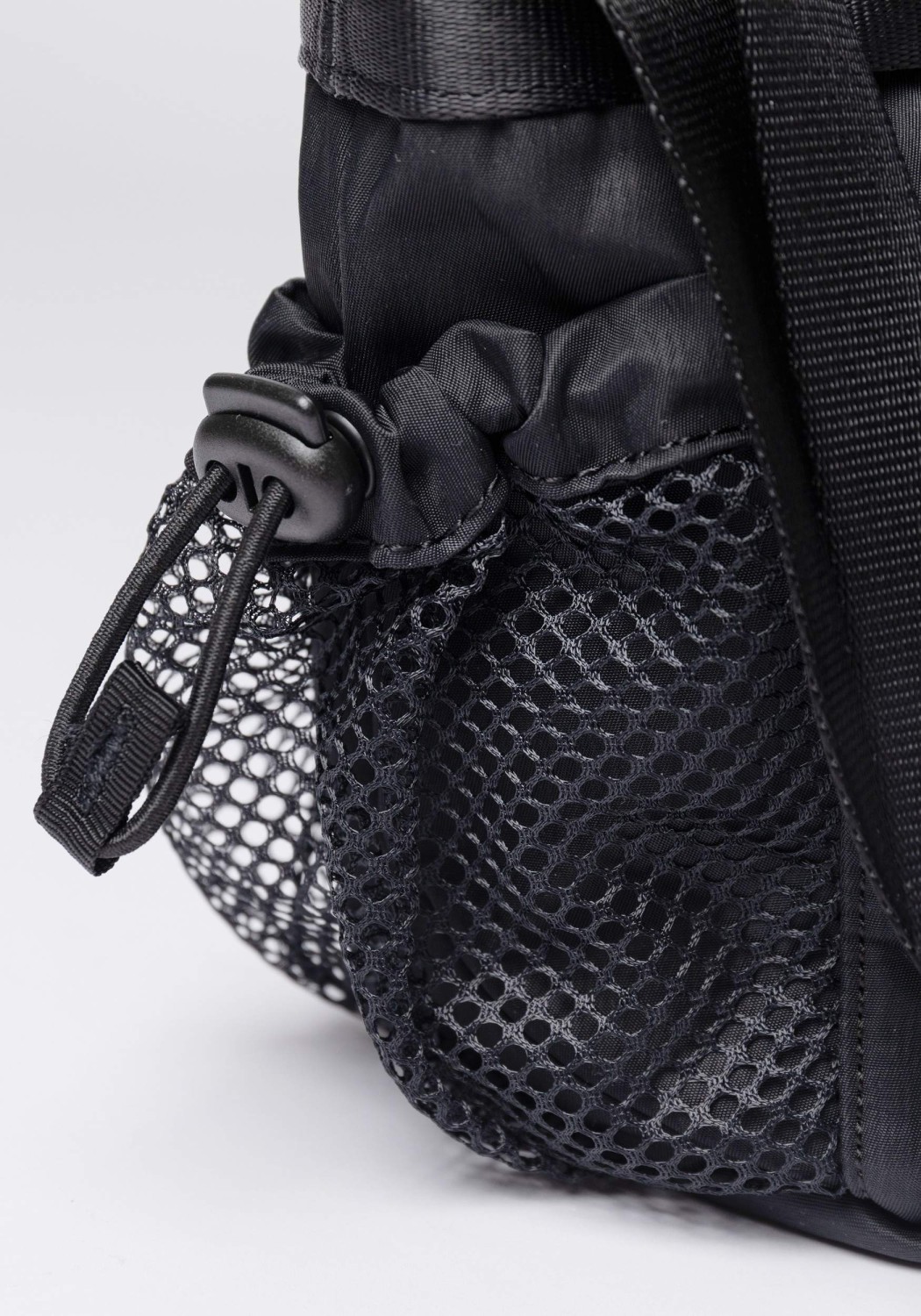 Sandqvist Crossbody-Tasche Stevie Black