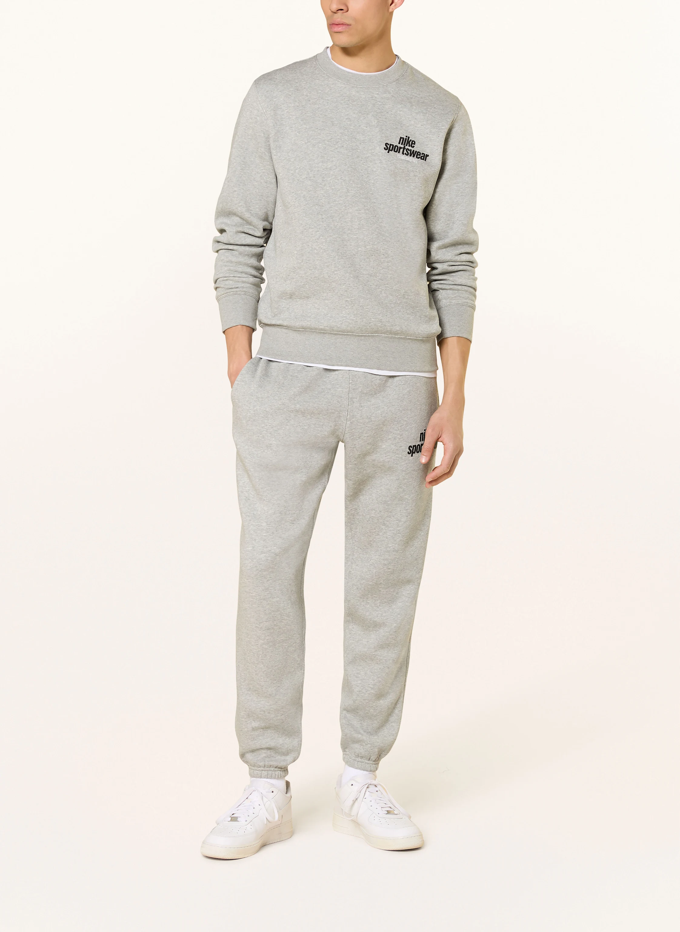 Nike Sweatpants SPORTSWEAR CLUB