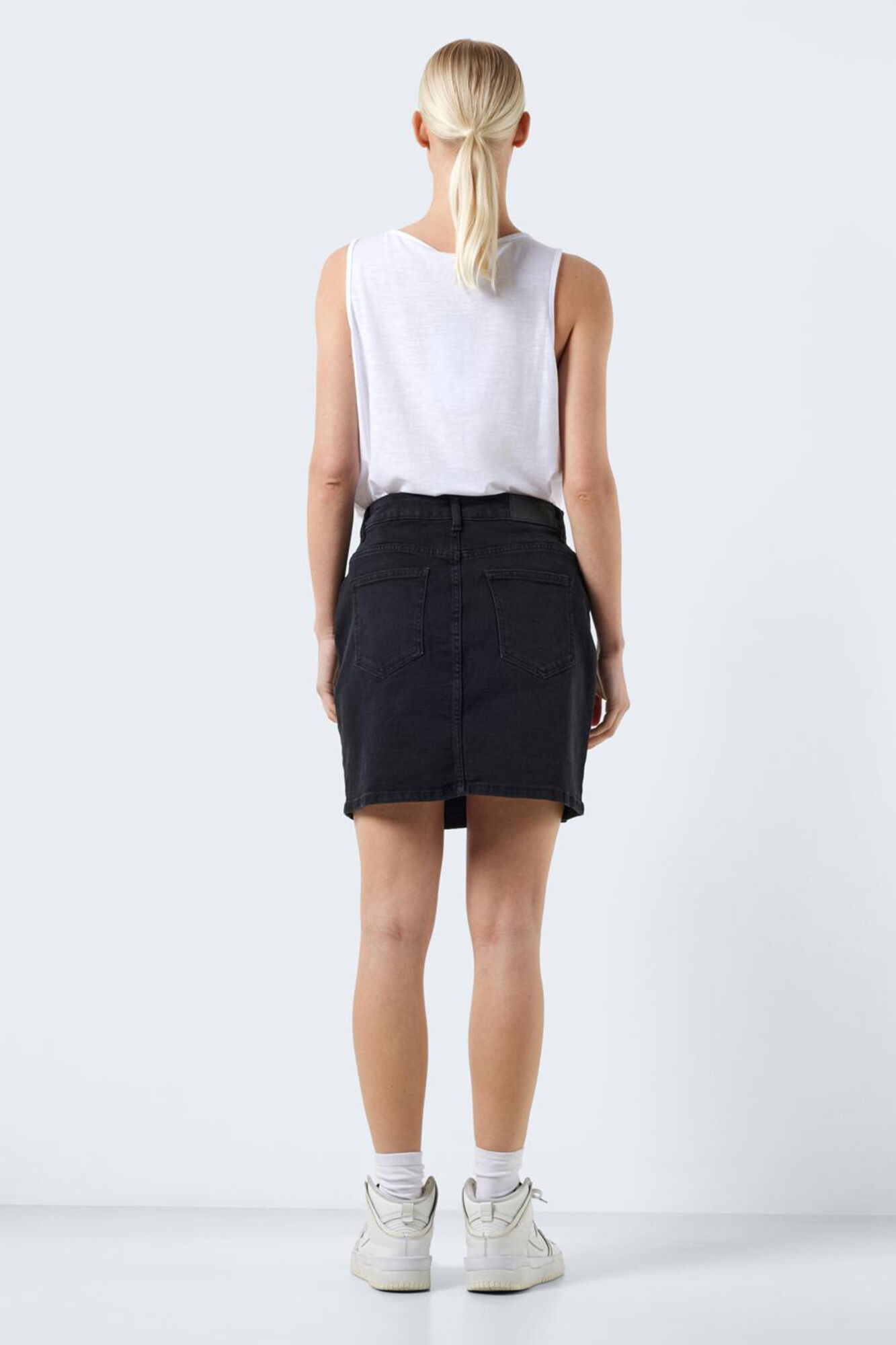 Saia curta jeans