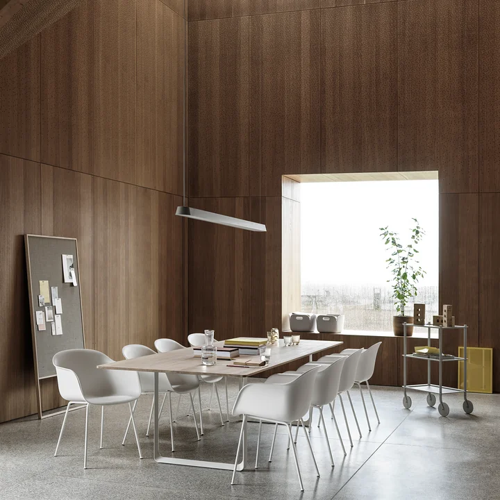 Muuto - Fiber Chair Tube Base, schwarz / ocker recycled