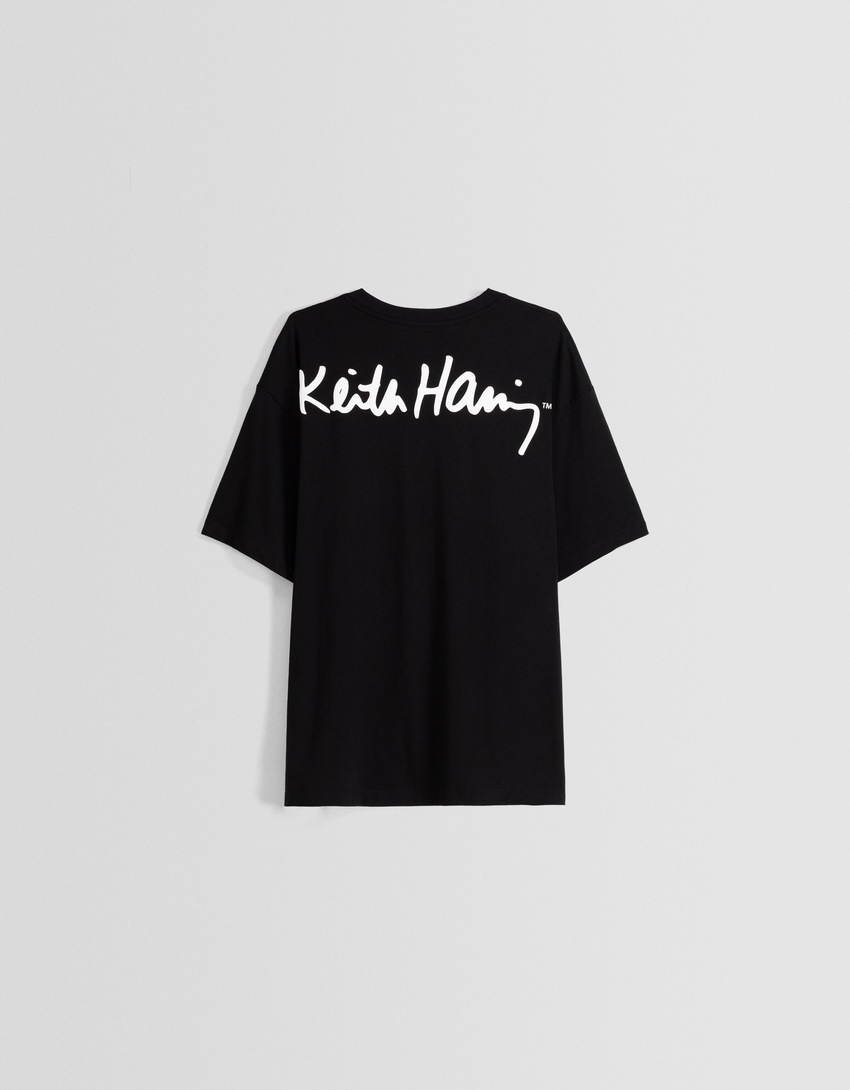 Camiseta de manga curta com estampa Keith Haring e modelagem quadrada.
