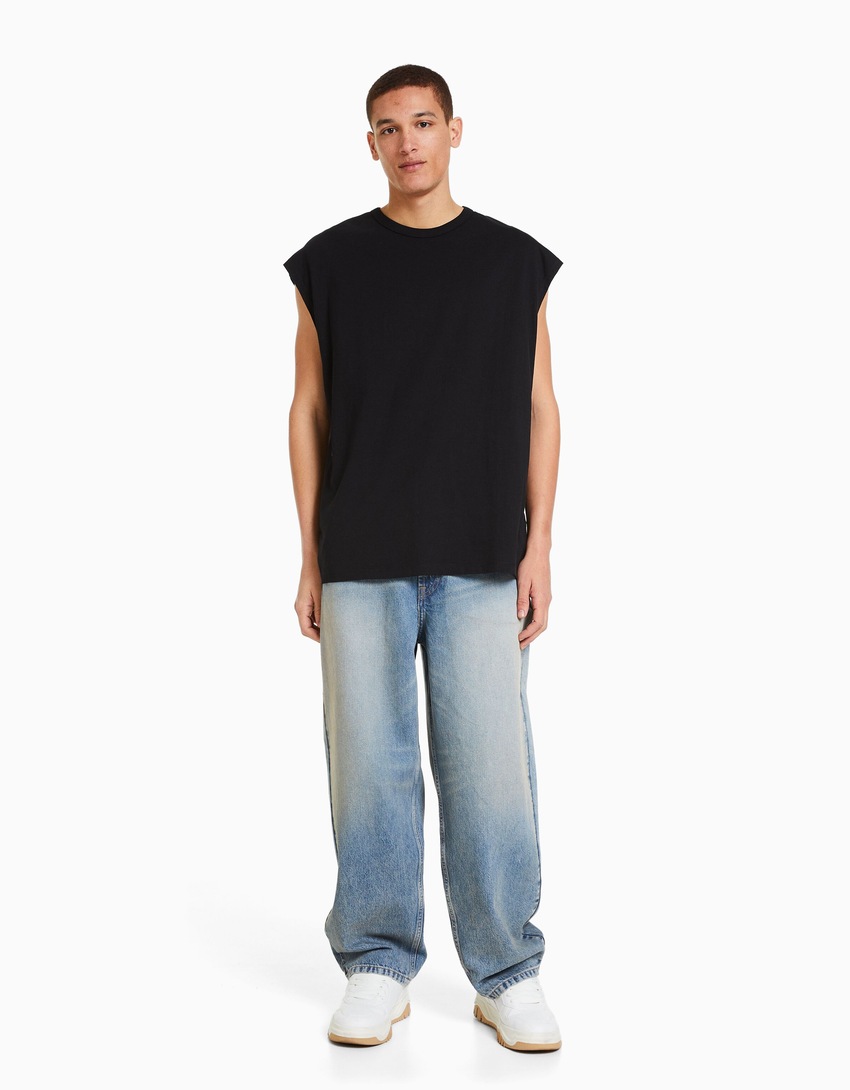 Camiseta oversized sem mangas