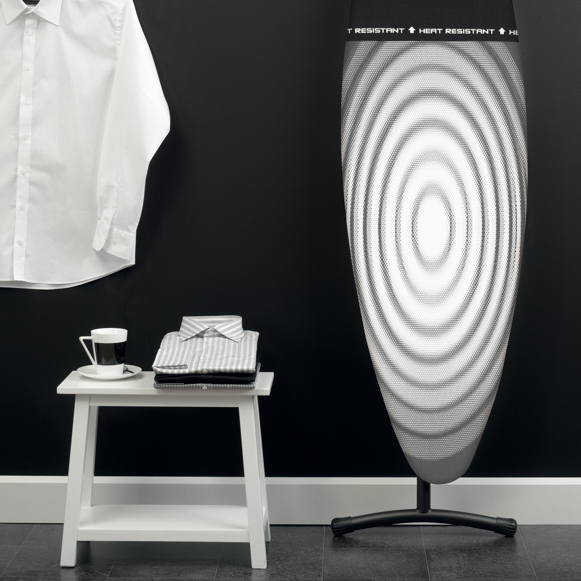 Brabantia Ellips Titan Oval Strijkplank 135 x 45 cm