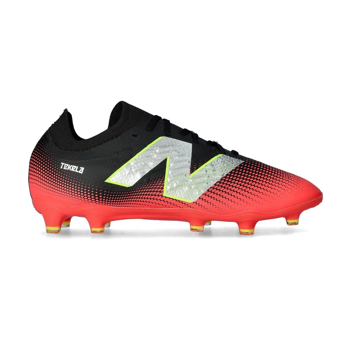 Chuteira New Balance Tekela Magia Low Laced FG V4+