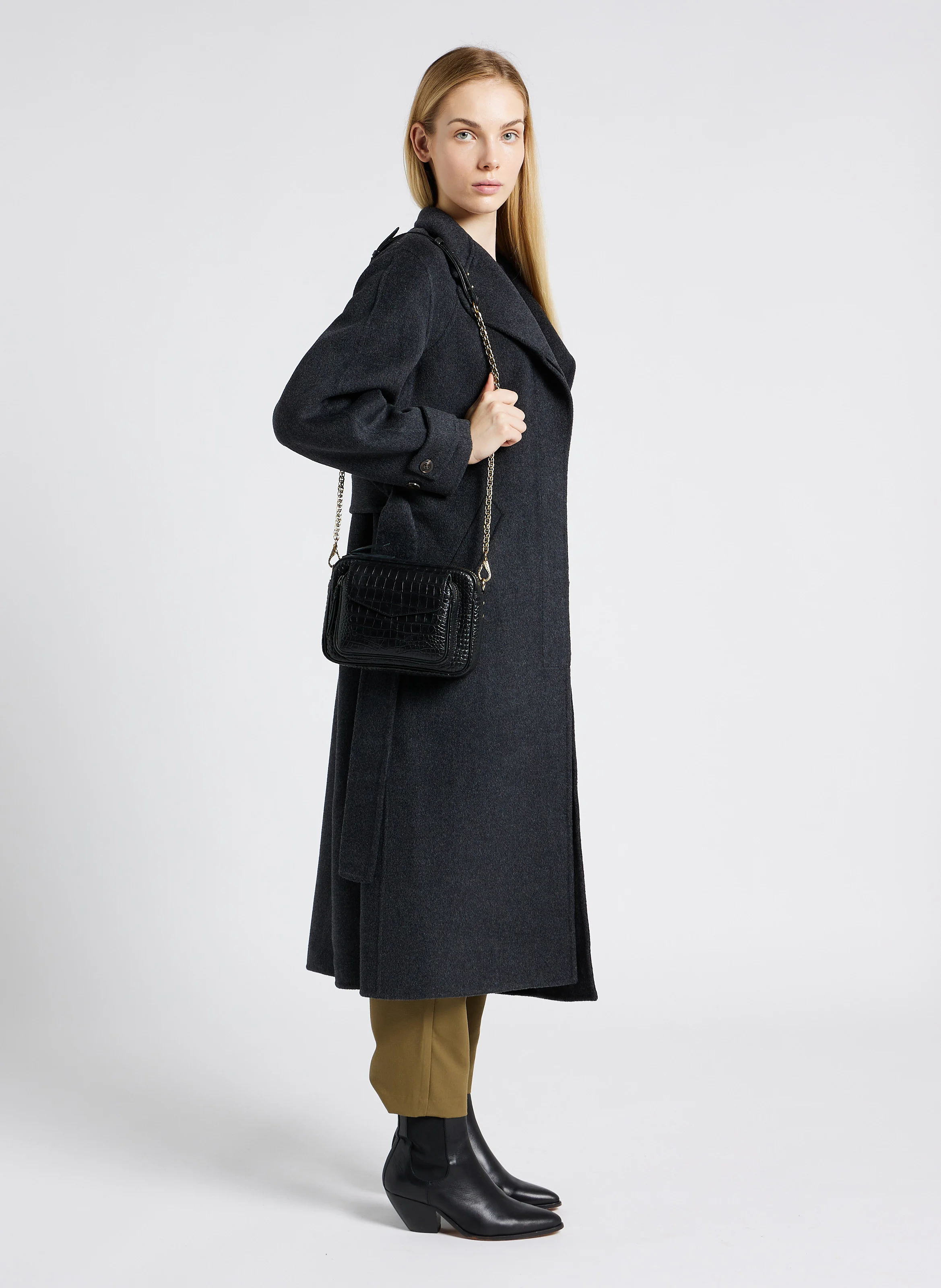CHARLY - Sac bandoulière en cuir embossé croco | Noir