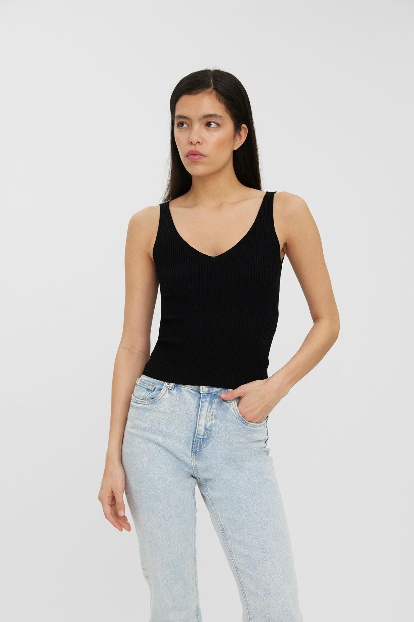 Camiseta com suspensórios - Preta