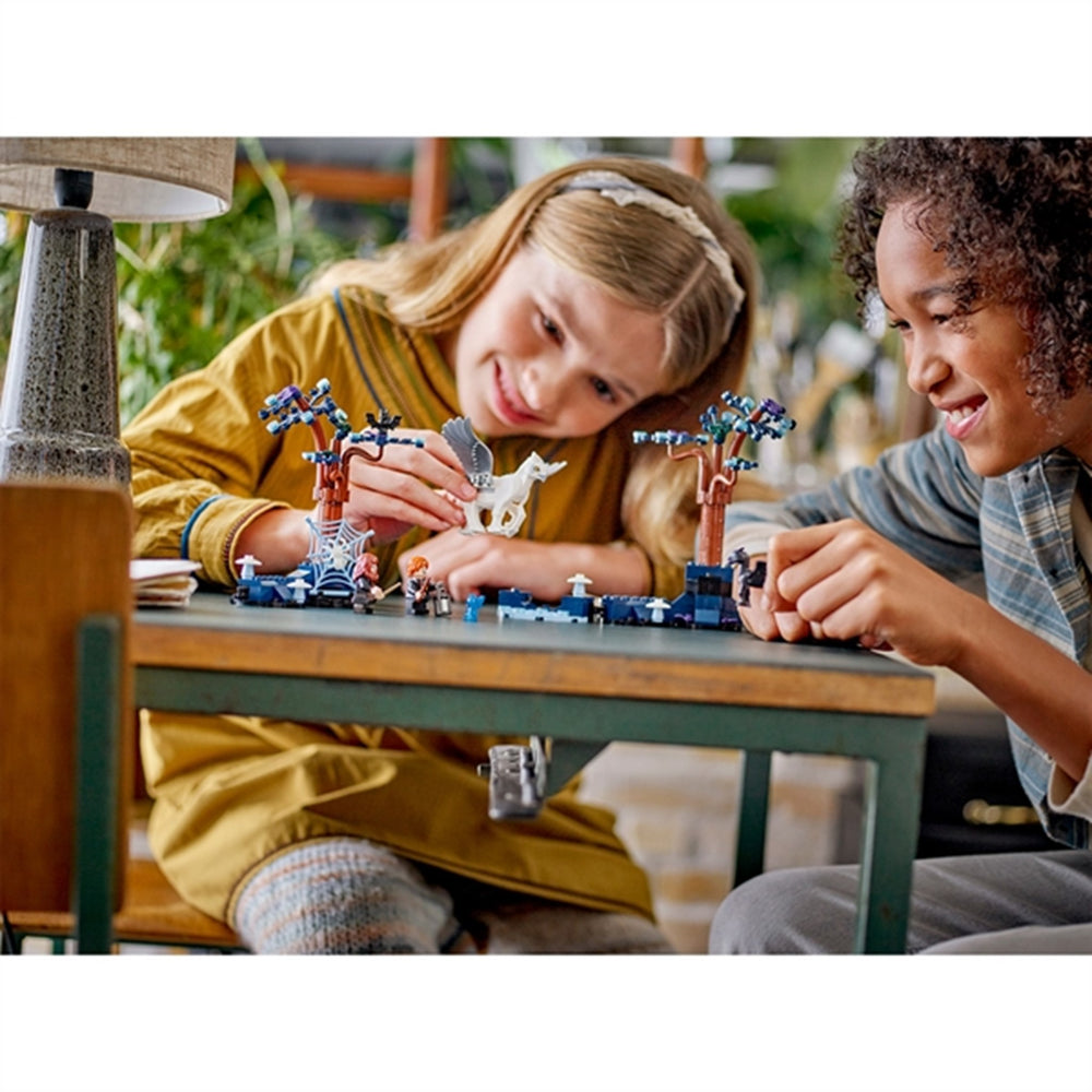 Køb LEGO® Harry Potter™ Den Forbudte Skov: Magiske Væsner