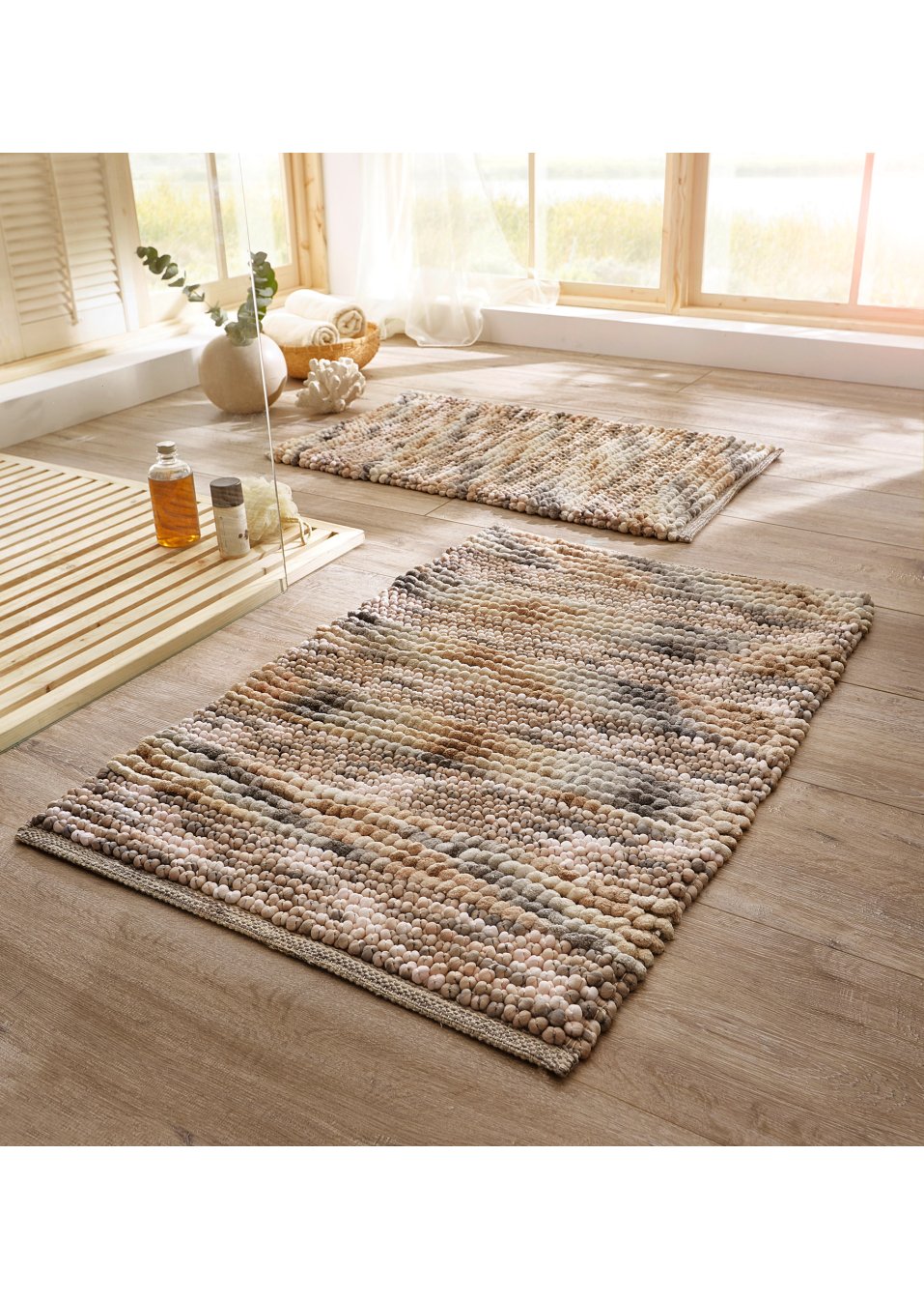 Tapis de salle de bain avec structure