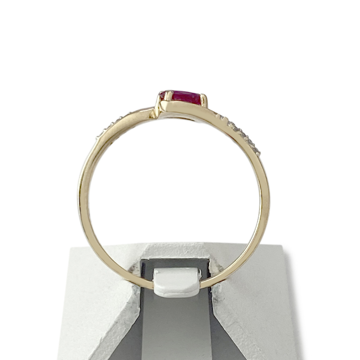 Bague d'occasion or 375 jaune et rhodié rubis diamants