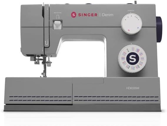 Máquina de costura Singer Heavy Duty Jeans 6335M Denim com 32 pontos e motor potente para tecidos grossos, múltiplas camadas e jeans.