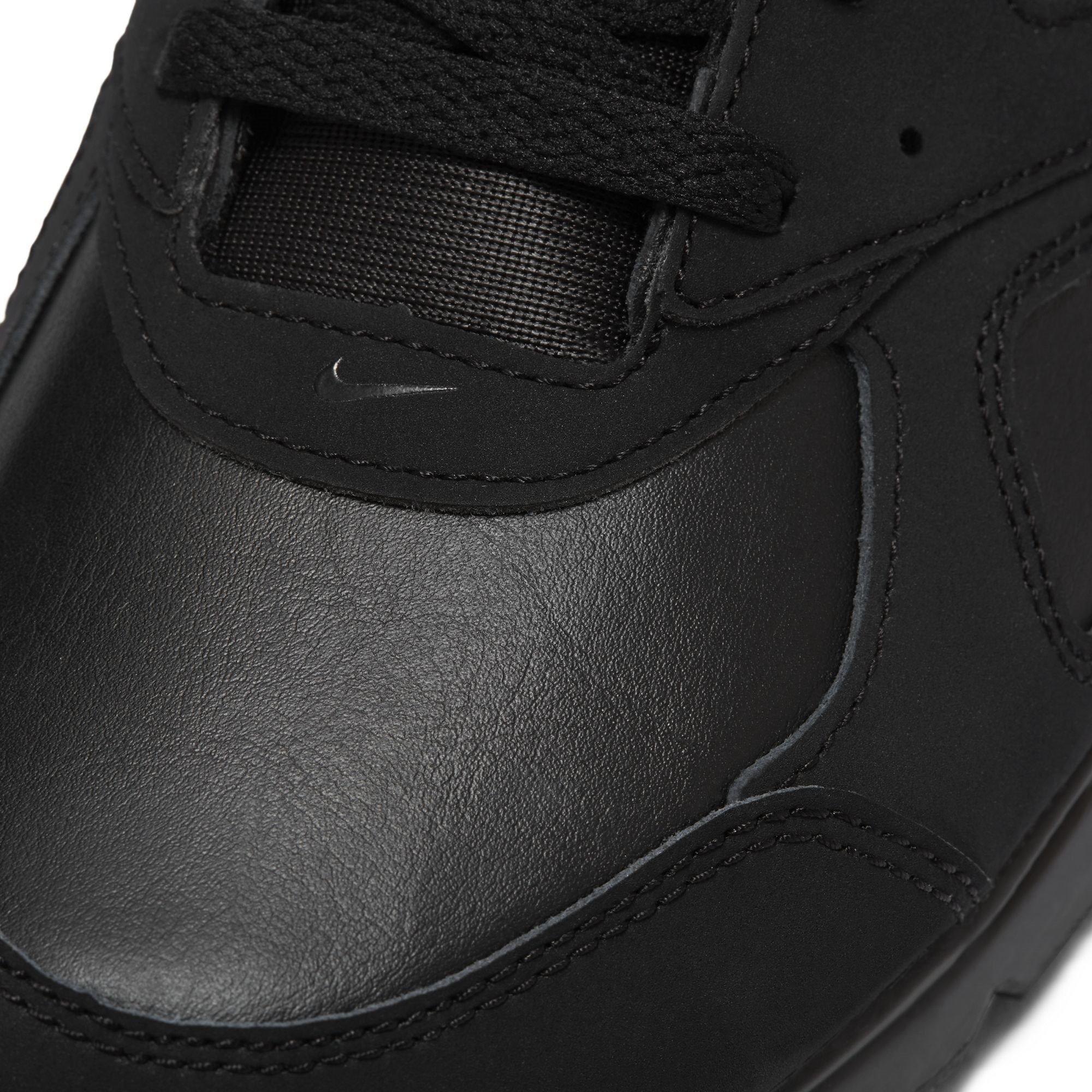 Nike Air Max IVO Trainers