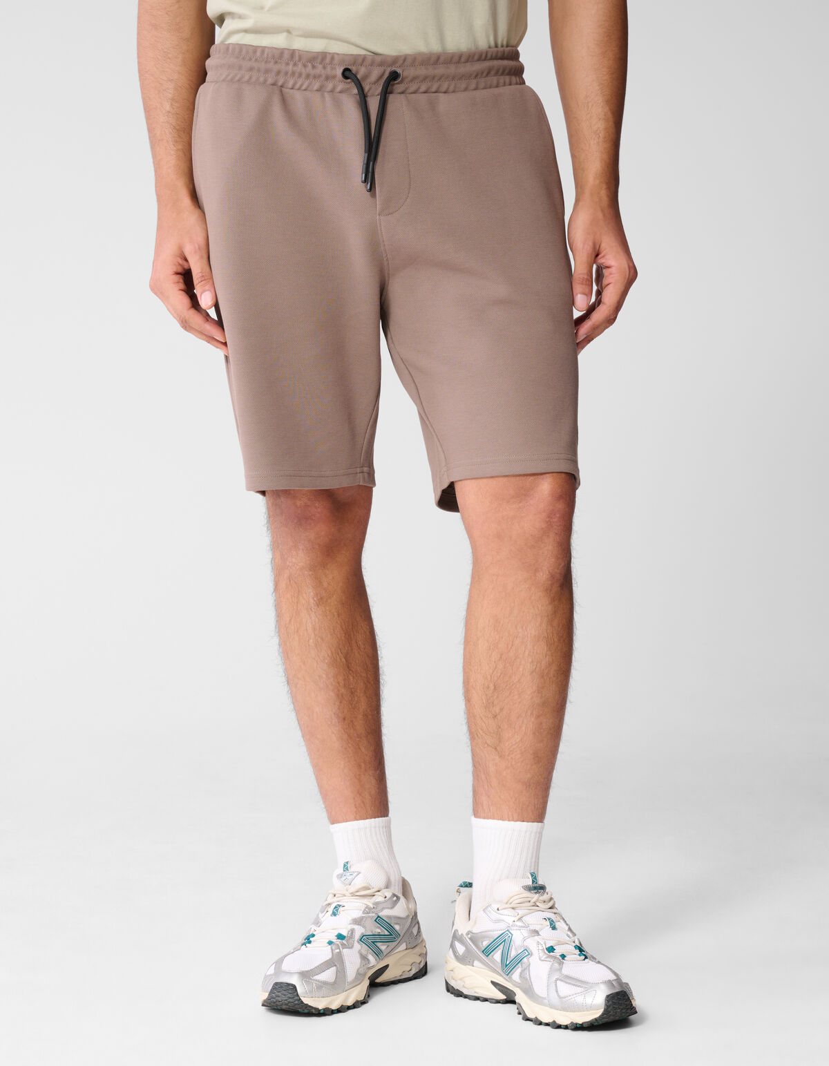 Pique Short Taupe