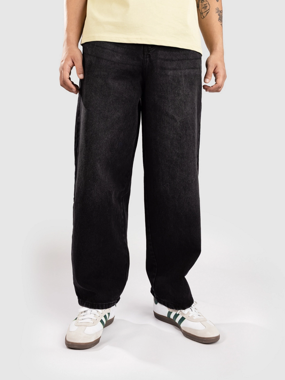 Urban Classics Tapered Heavy Ounce Baggy Jeans black washed