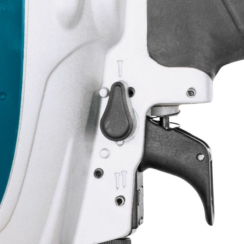 Makita AF635 8 bar Brad tacker (15 Ga) in koffer