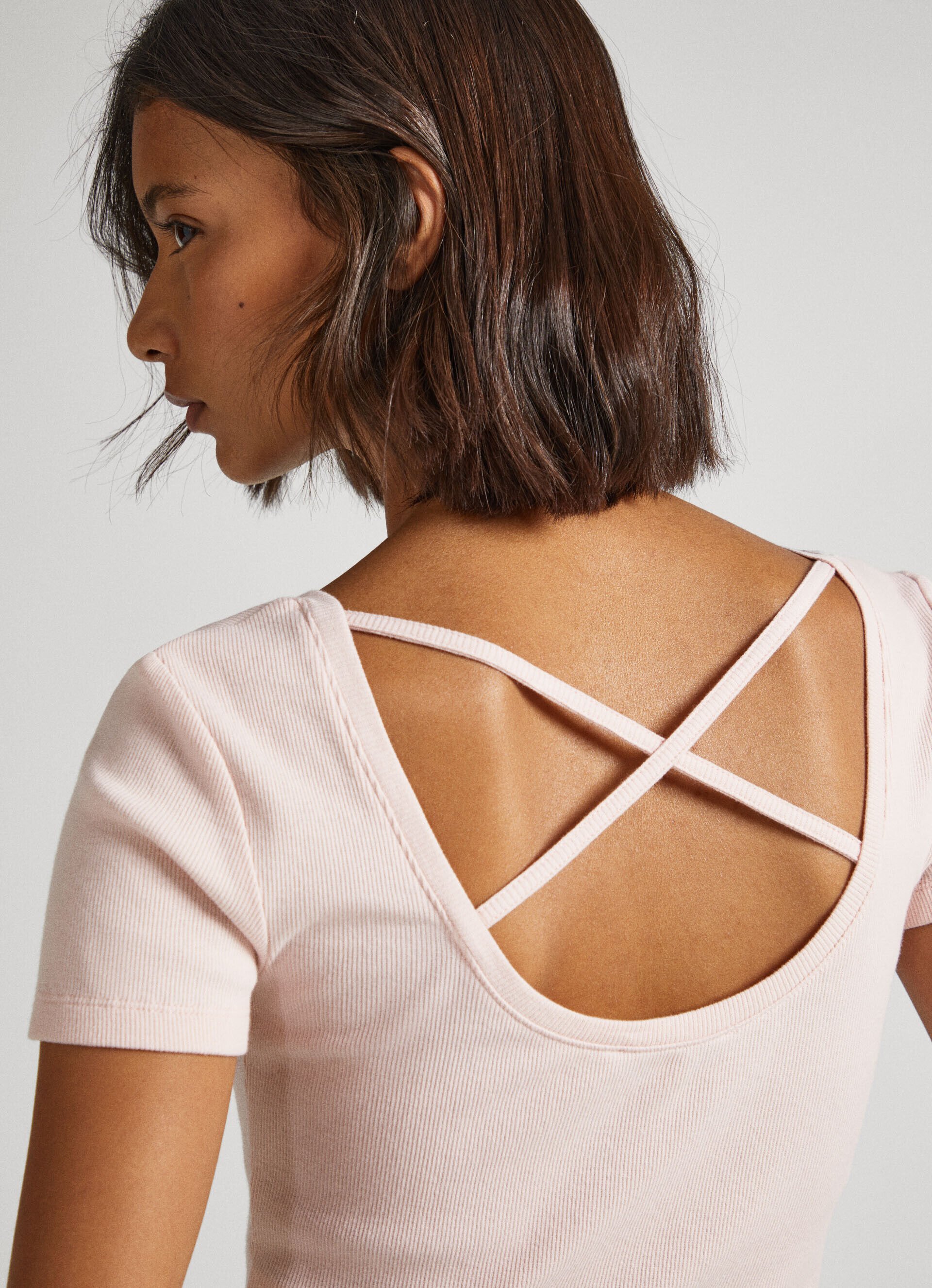 CAMISETA COM COSTAS CRUZADAS - rosa acinzentado