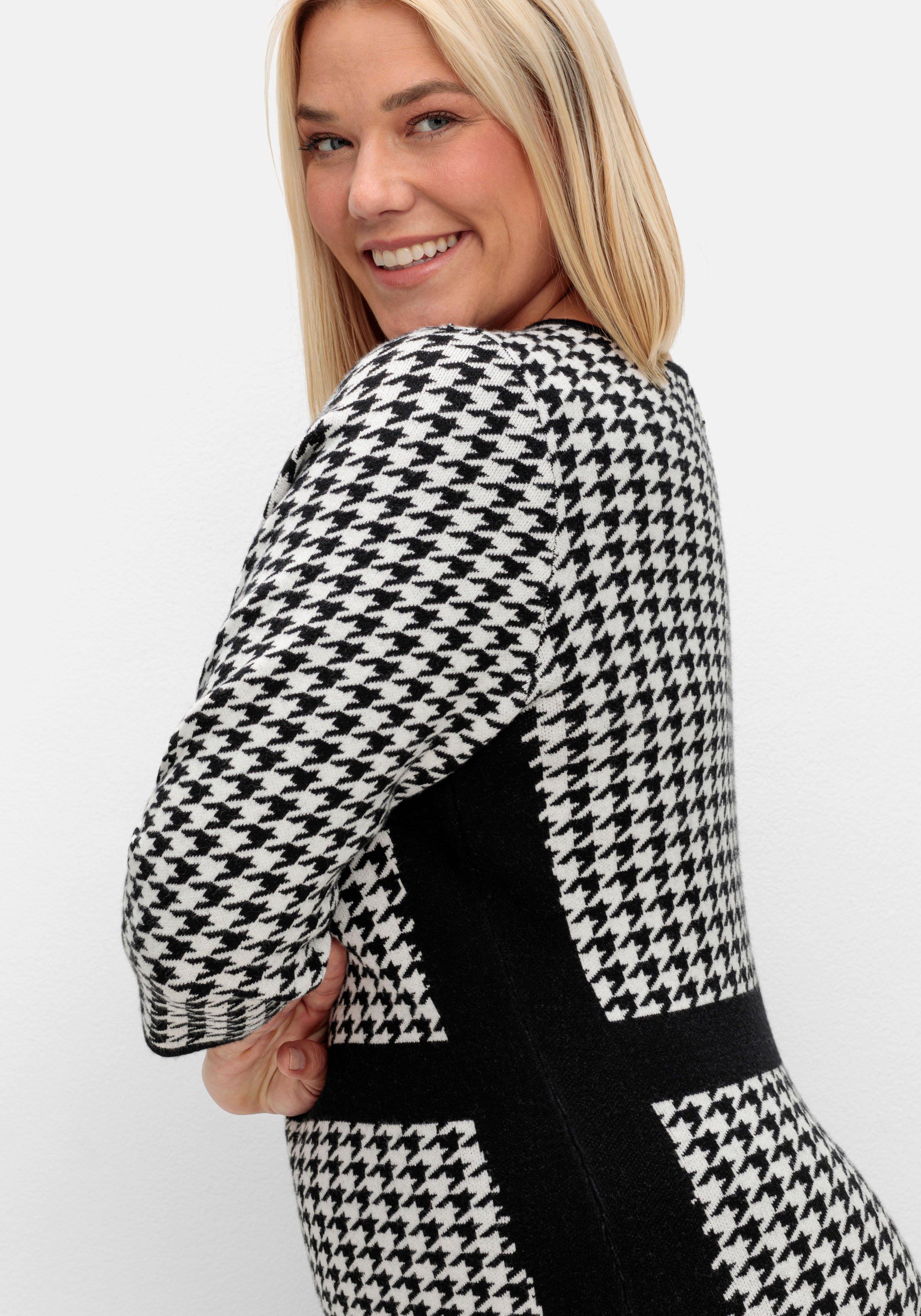 Strickkleid mit Hahnentrittmuster, taillierte Form