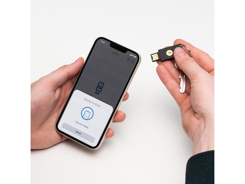 Yubico YubiKey 5 NFC FW 5.7 USB-A, 1 Stück YubiKey 5-Serie: Der Sicherheitsschlüssel mit Unterstützung mehrerer Protokolle