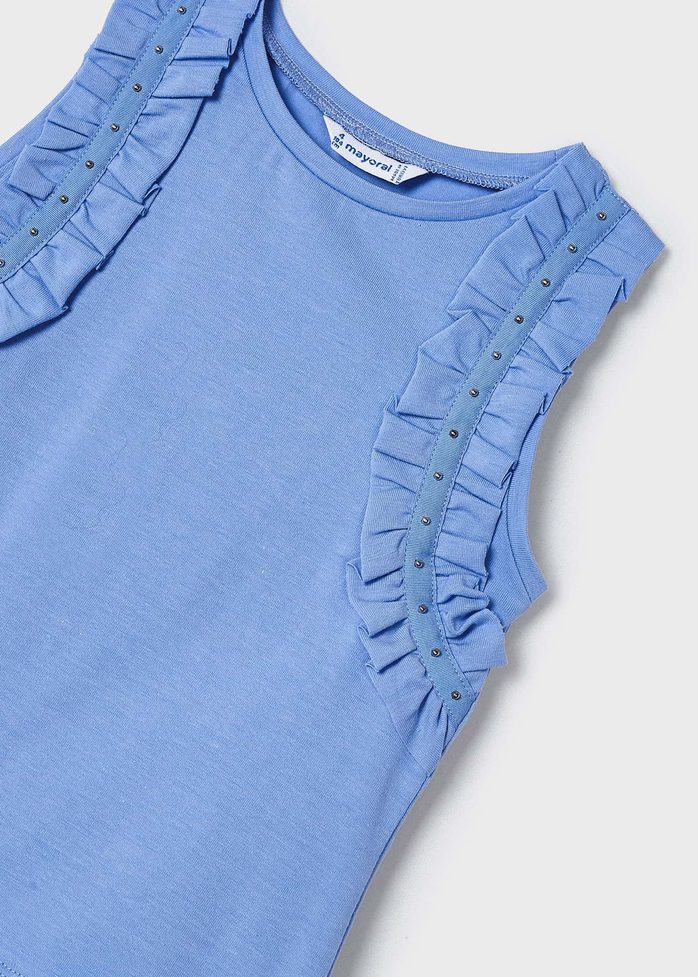 Camiseta feminina Better Cotton com tachas na cor índigo.
