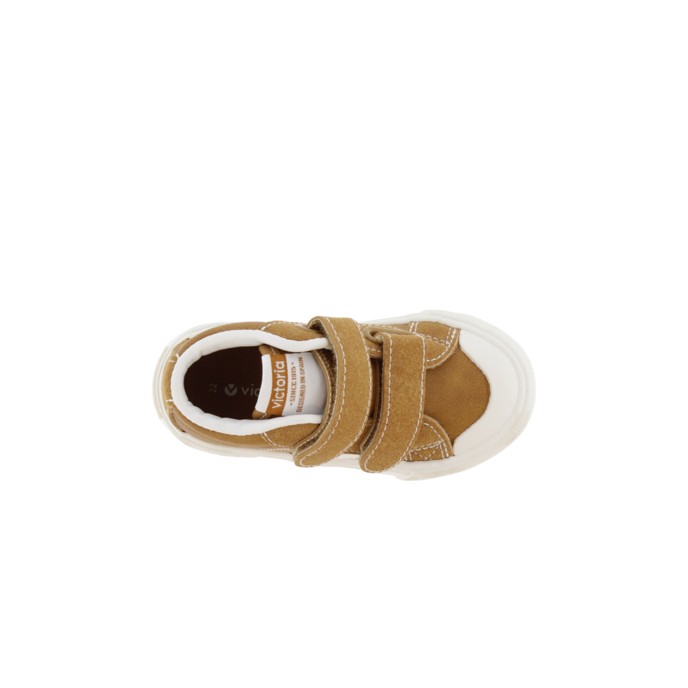 Botas de cano curto Victoria Tribu em couro sintético com logotipo contrastante e fecho de velcro.