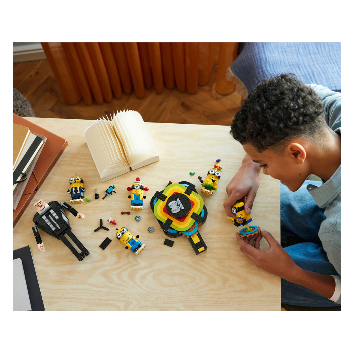 LEGO Despicable Me 75582 Bouwbare Gru en Minions
