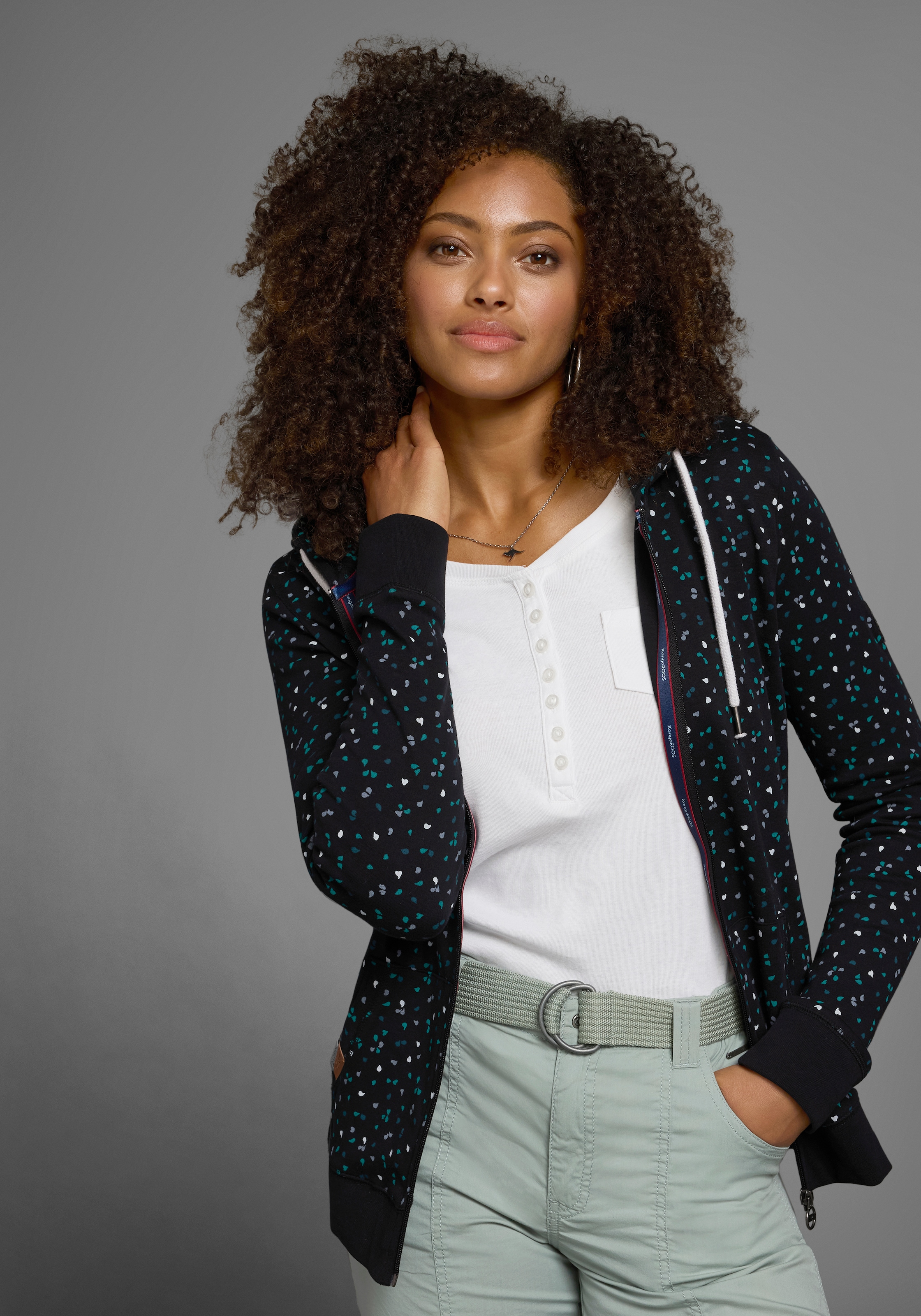 KangaROOS Kapuzensweatjacke , mit  sportlichem Minimal-Print