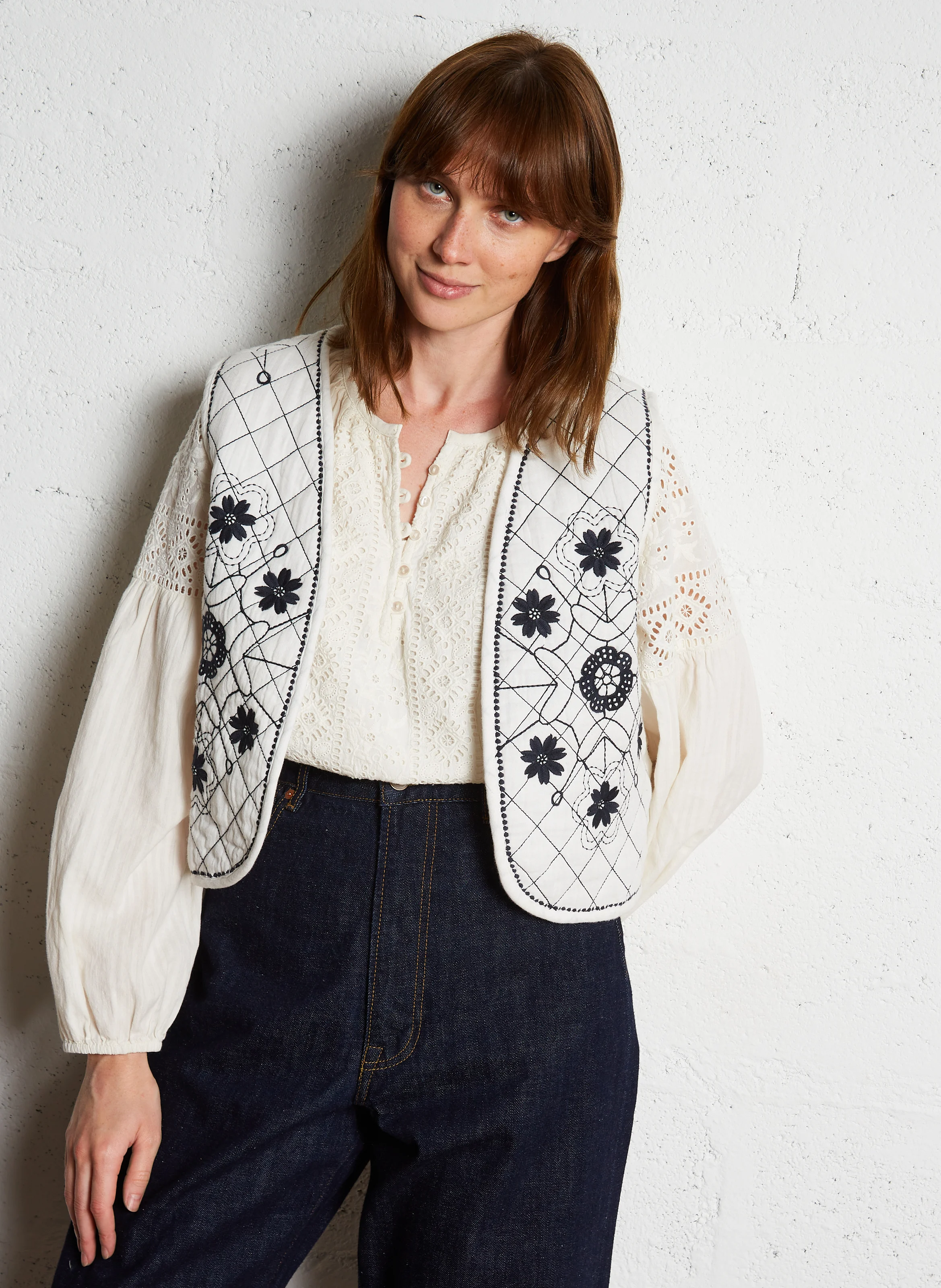 CALLIOPEE - Gilet brodé en coton | Beige