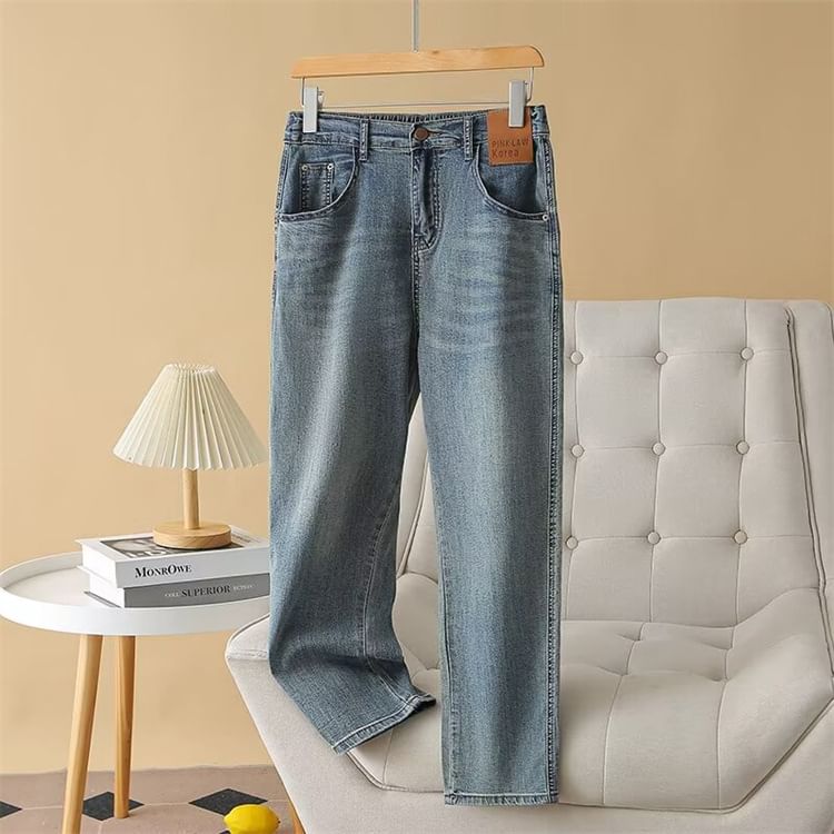 Krezol - Plus Size Applique Cropped Tapered Jeans