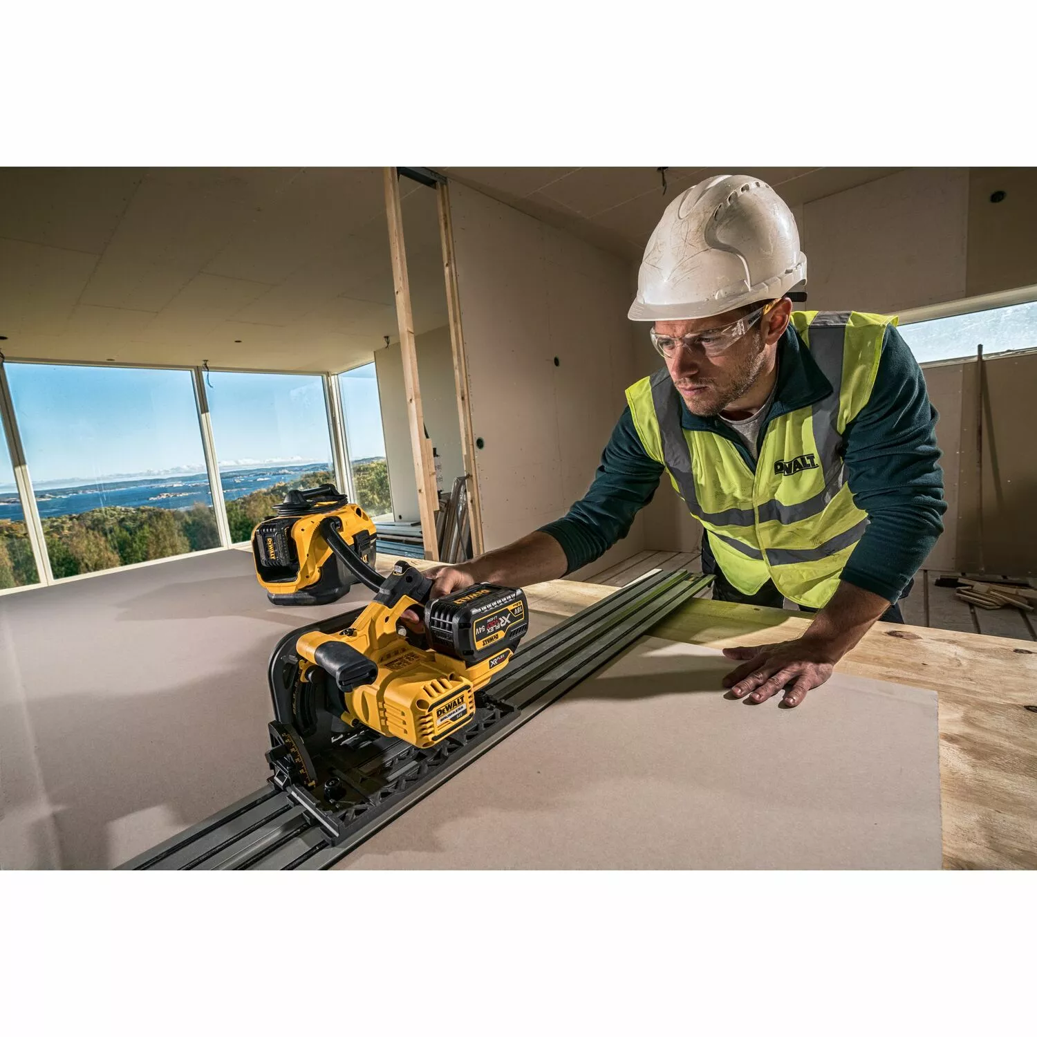 DeWALT DCV584L 14,4 / 18 / 54 V Li-Ion accu Alleszuiger / bouwstofzuiger body - 300W - Netstroom & accu - Blaasfunctie