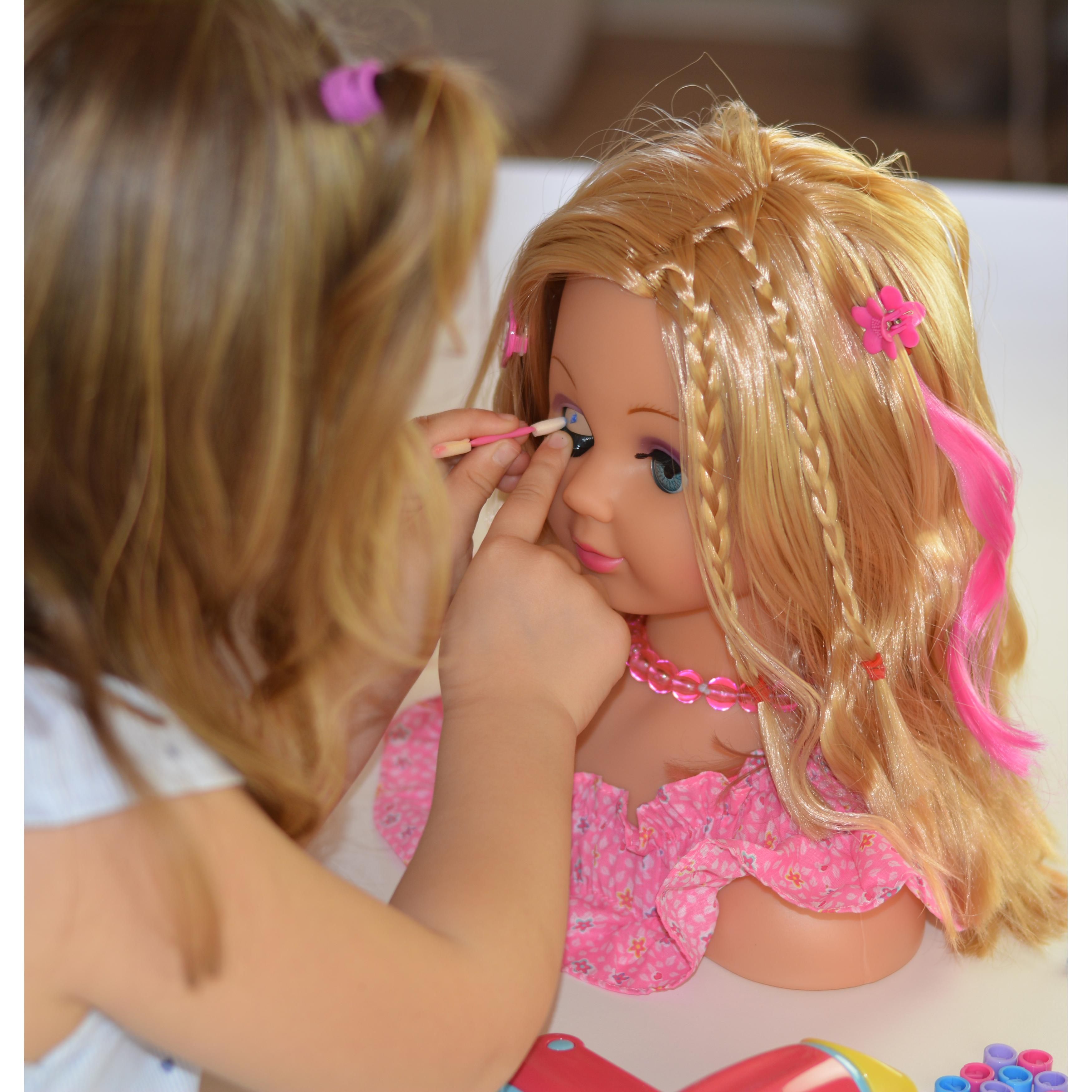 Make Up & Hairstyling head