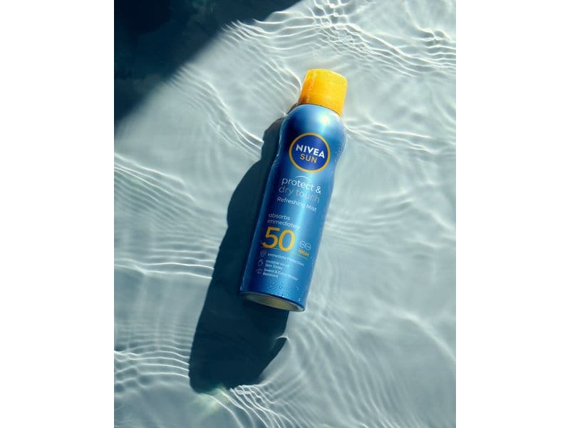 NIVEA SUN Sonnenspray Protect and Dry Touch Sport LSF 50 20 Schweissresistente Sonnenpflege bietet sofortigen zuverlässigen Schutz