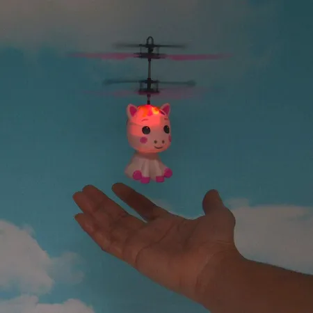Kögler Mini Flyer Einhorn mit LED-Leuchteffekt