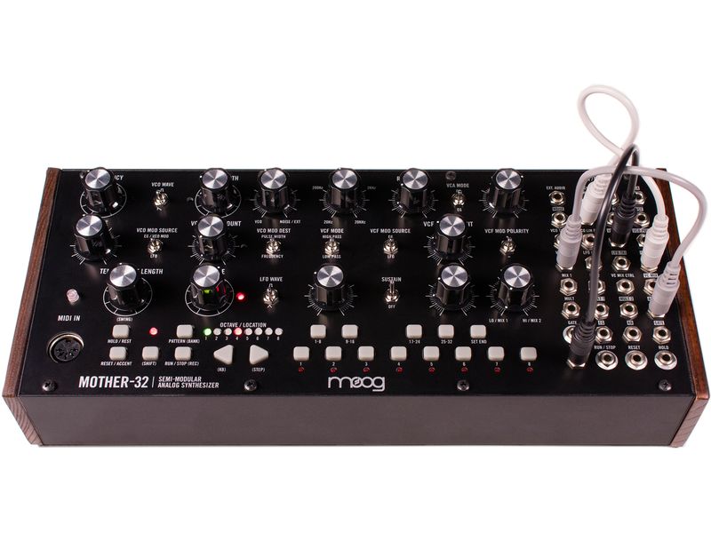 Moog Synthesizer MOTHER-32 Semimodularer analoger Synthesizer