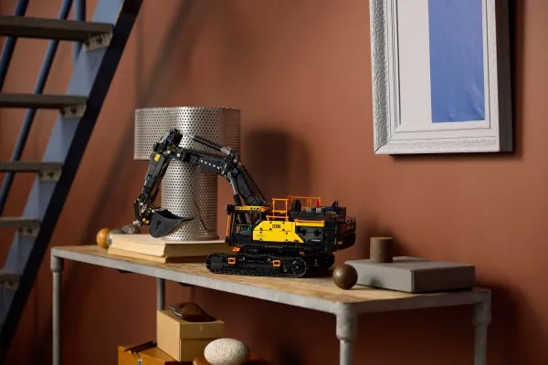 LEGO Technic 42215 Volvo EC500 Hybrid-gravemaskine