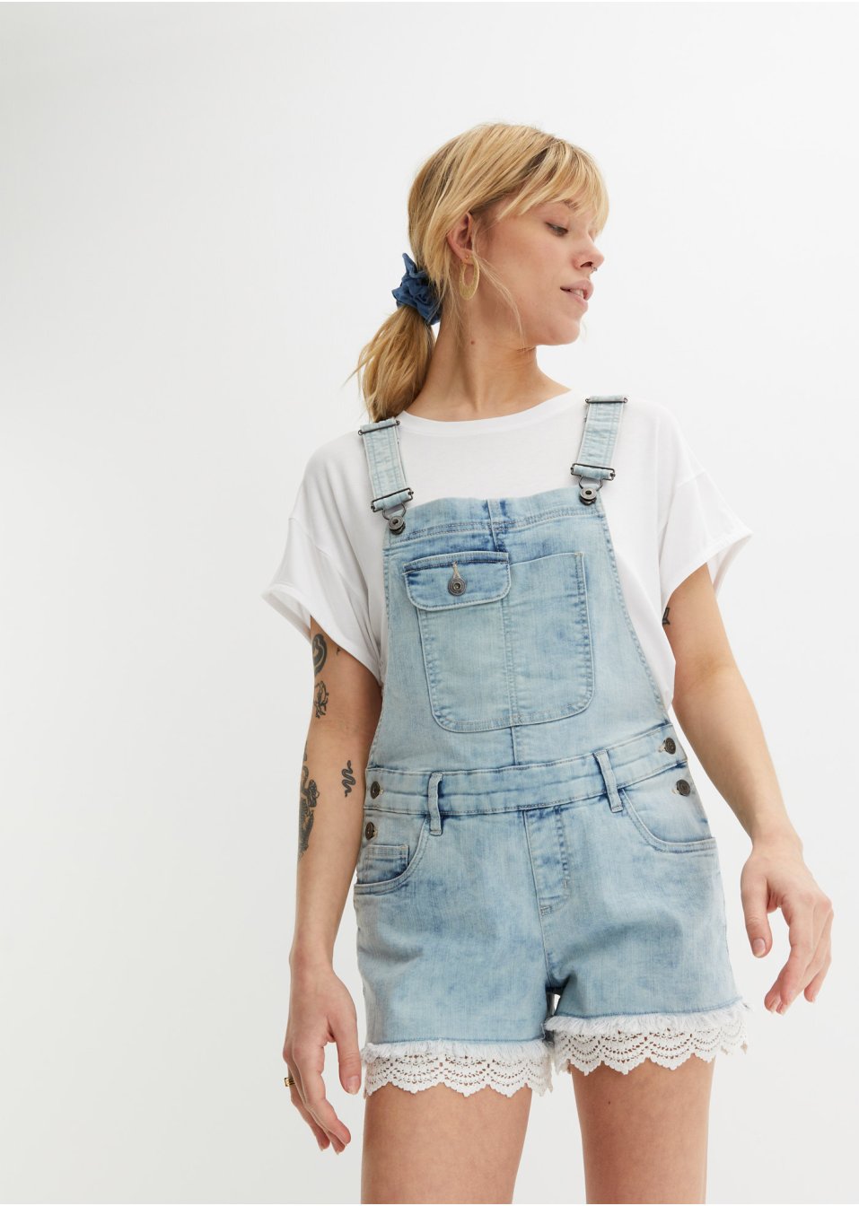 Salopette short en jean avec dentelle