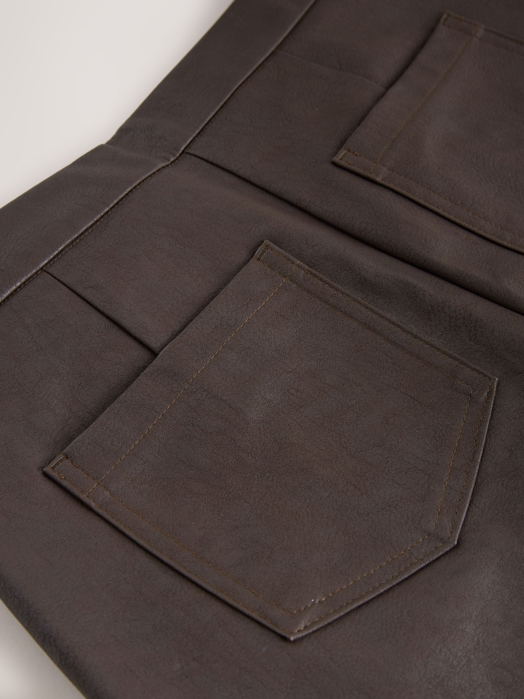 Chocoladebruin - Faux Leather Flared Trousers