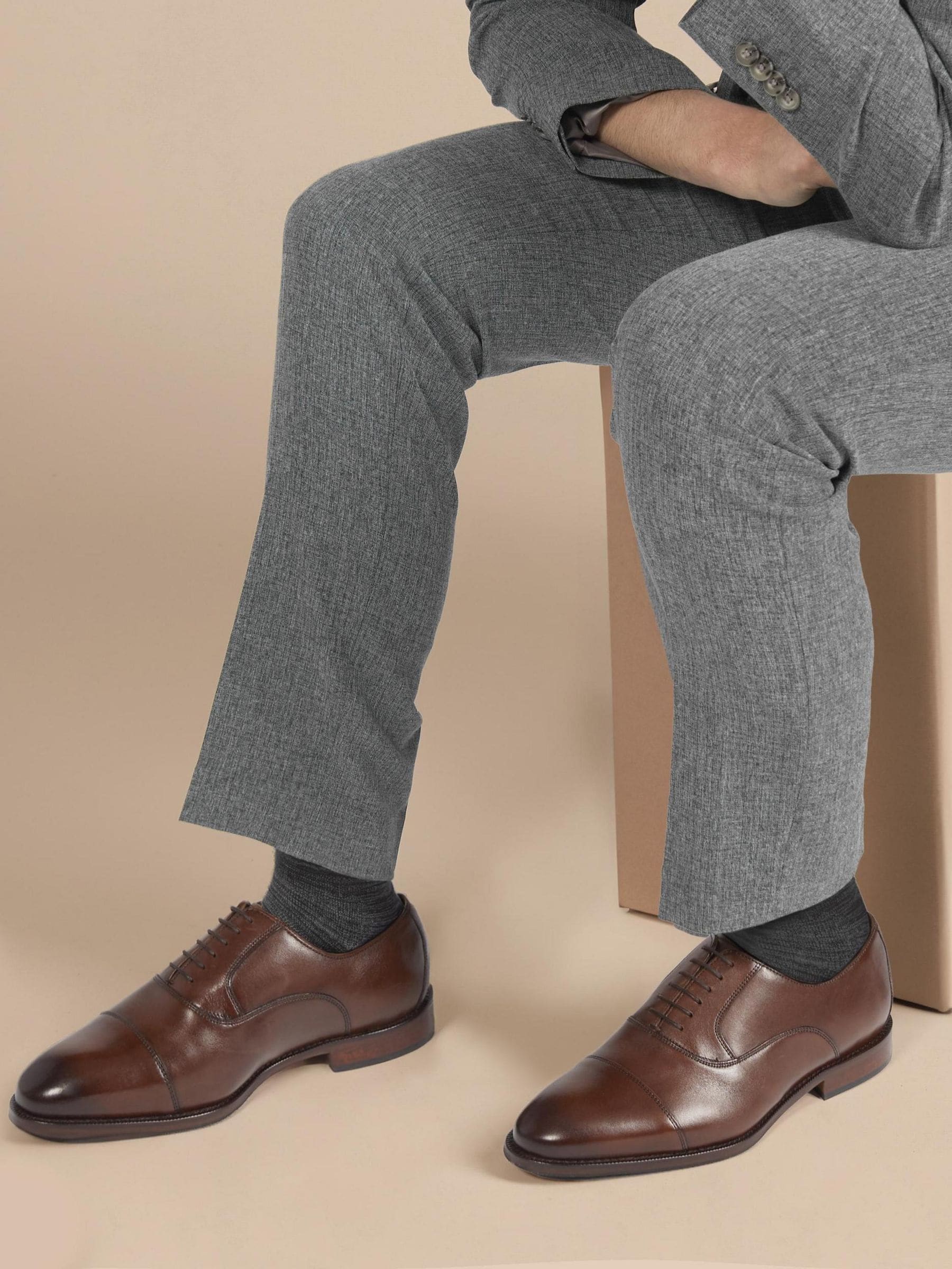 Bruin - Normale Pasvorm - Jones Bootmaker - Modieuze leren veterschoenen voor heren