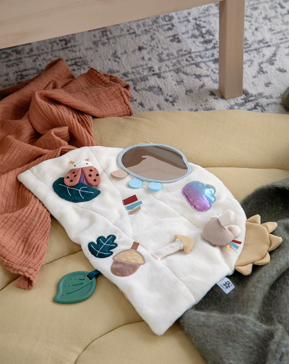 Activity-Tafel WOODLAND in bunt