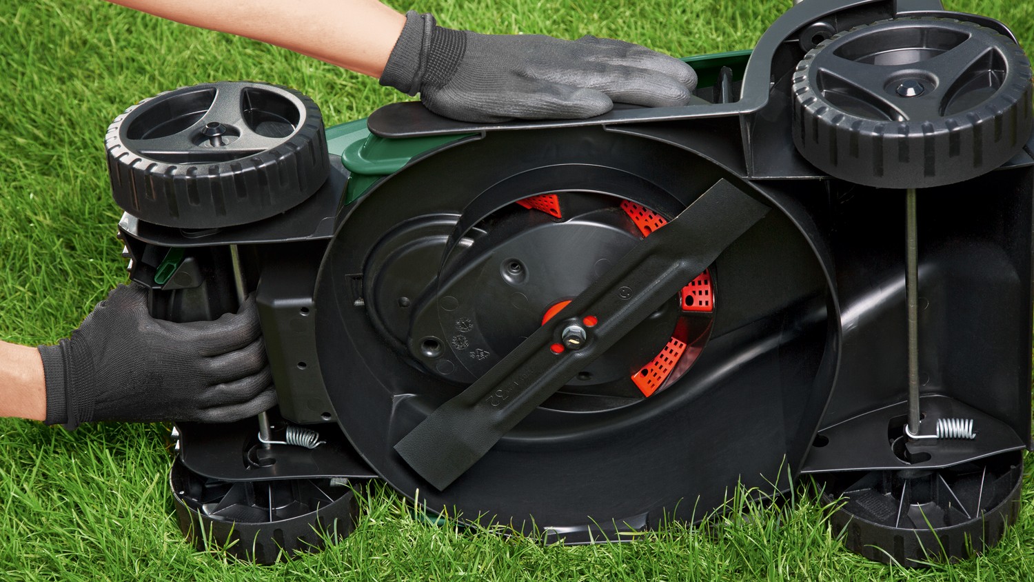 Bosch - 18V plæneplejesæt - EasyGrassCut 18V & EasyMower 18V (batteri og oplader inkluderet)