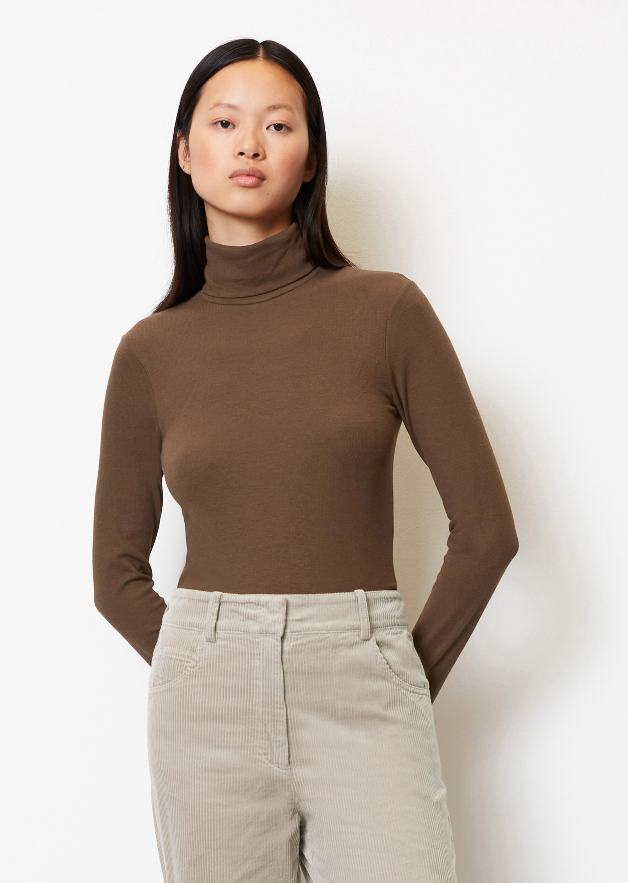 Rollkragen-Longsleeve aus soft geripptem Jersey
