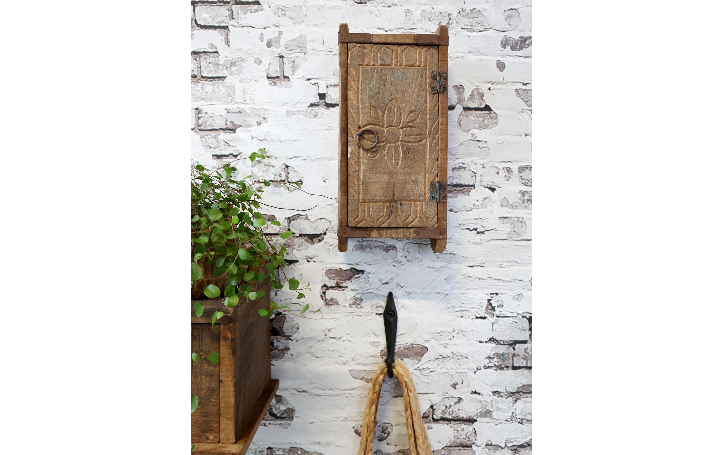 Wandschrank Grimaud aus Backsteinform NatureRetro-Hängeschrank mit Tür