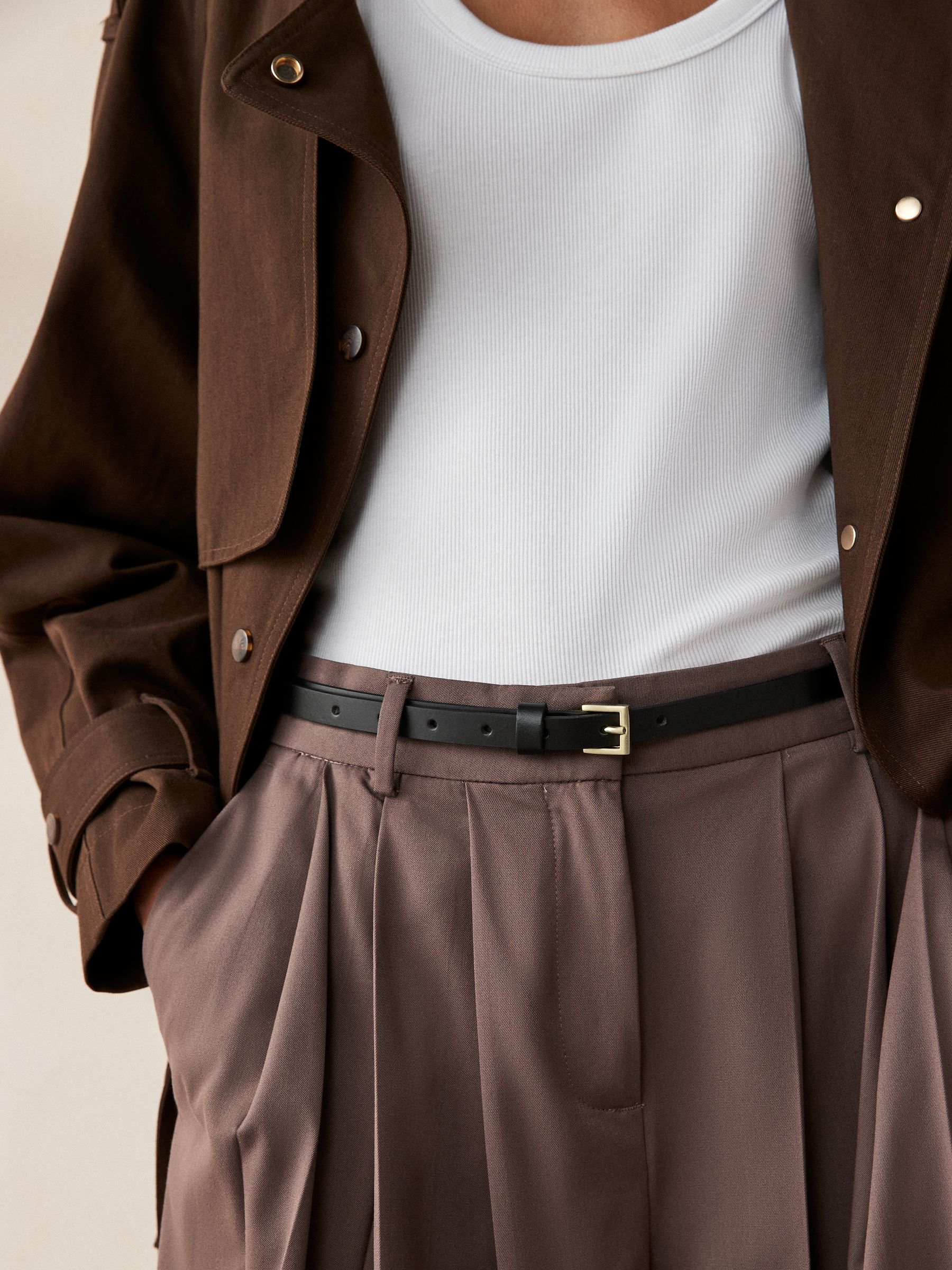 Zwart met goud - Smalle leren riem