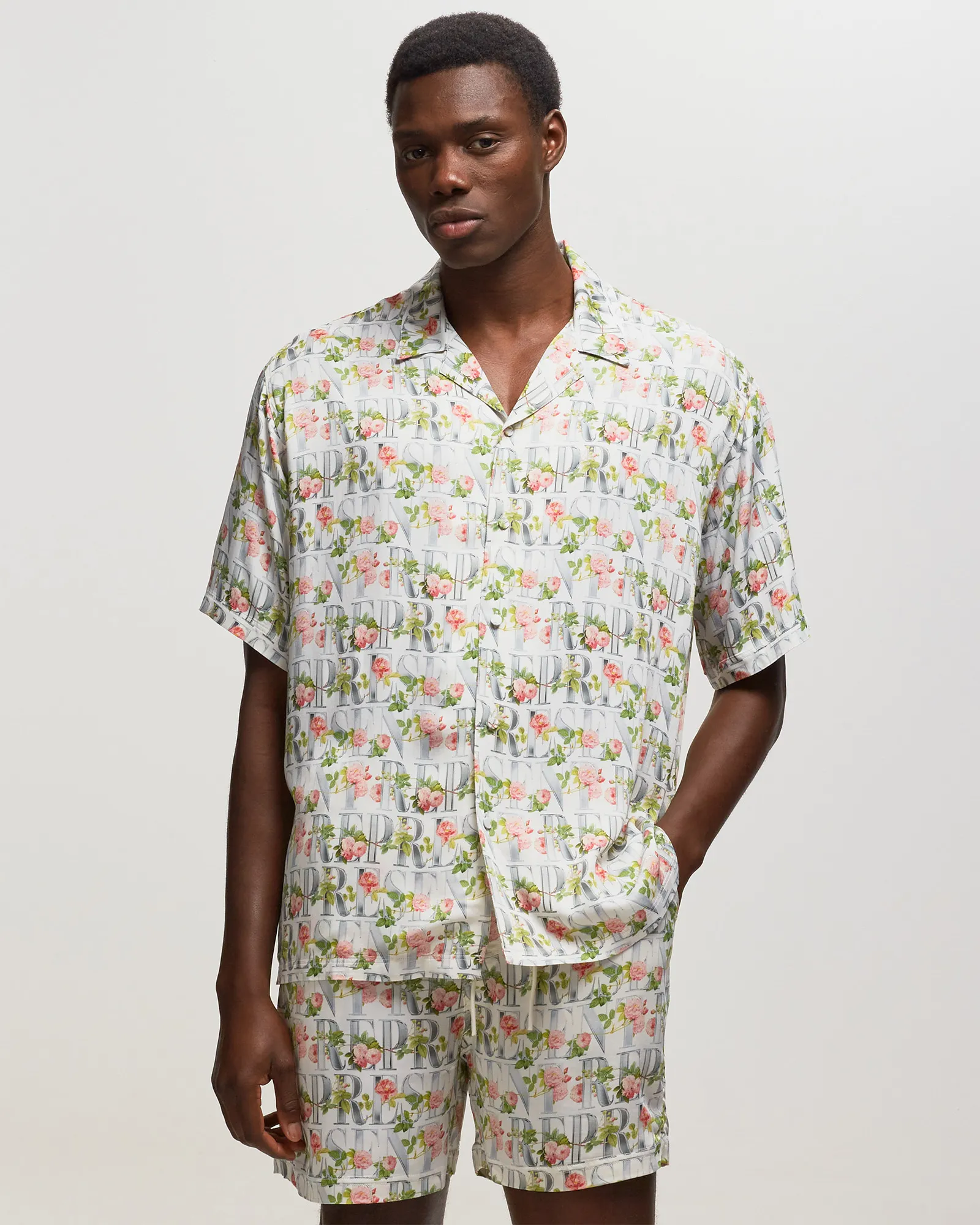 CAMISETA REPRESENTATIVA FLORAL