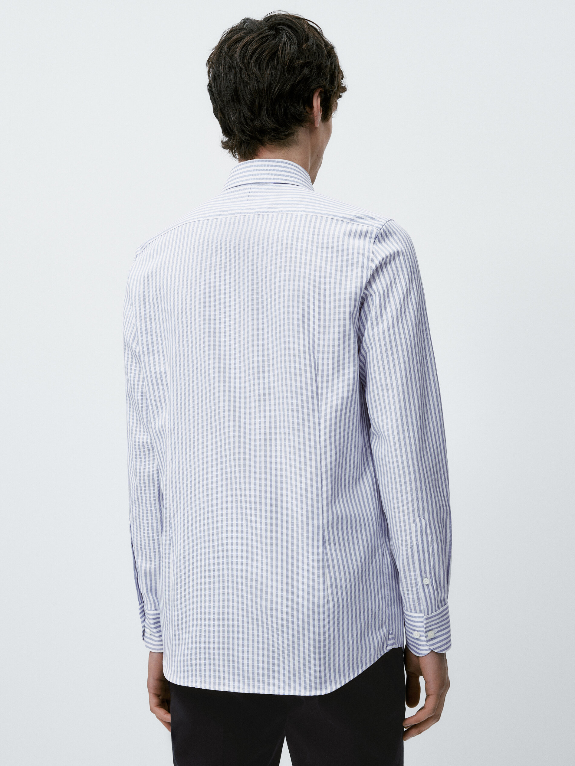 Camisa listrada, estrutura fácil de passar, modelagem slim - AZUL